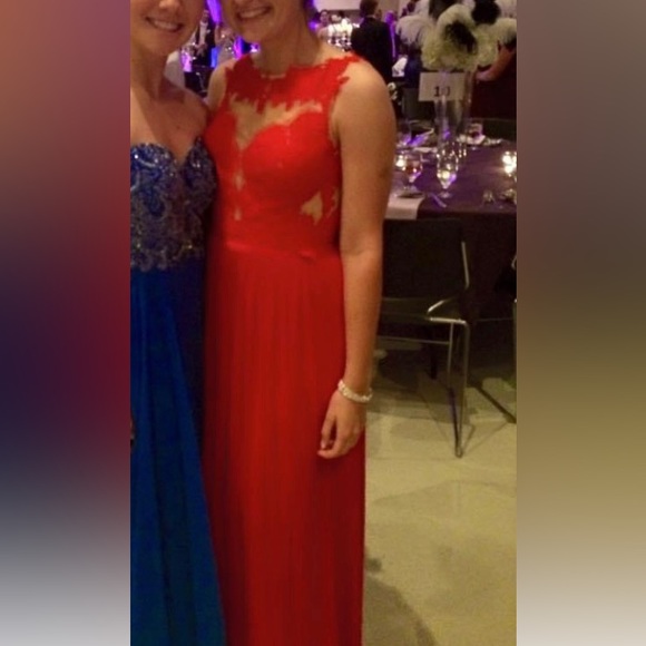 Red Sherri Hill Prom Dress Size 6 - Picture 4 of 5